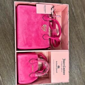 Selling juicy couture hot pink duo bags. Comes with a large shoulder purse duo.